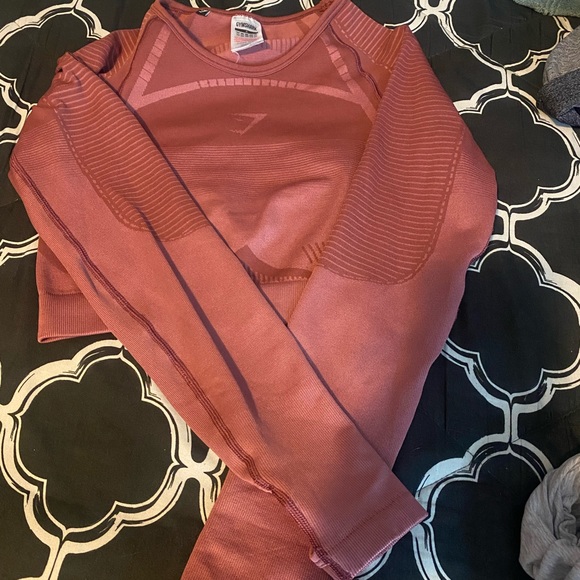 Gymshark top - Picture 1 of 3